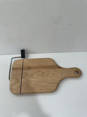Hickory Farms Cheese Cutting Board